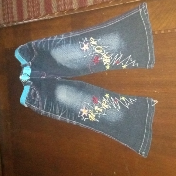 NWOT girl 6 jeans, embroidered design on legs - Picture 5 of 5